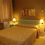 Rio Arga Otel Zaragoza